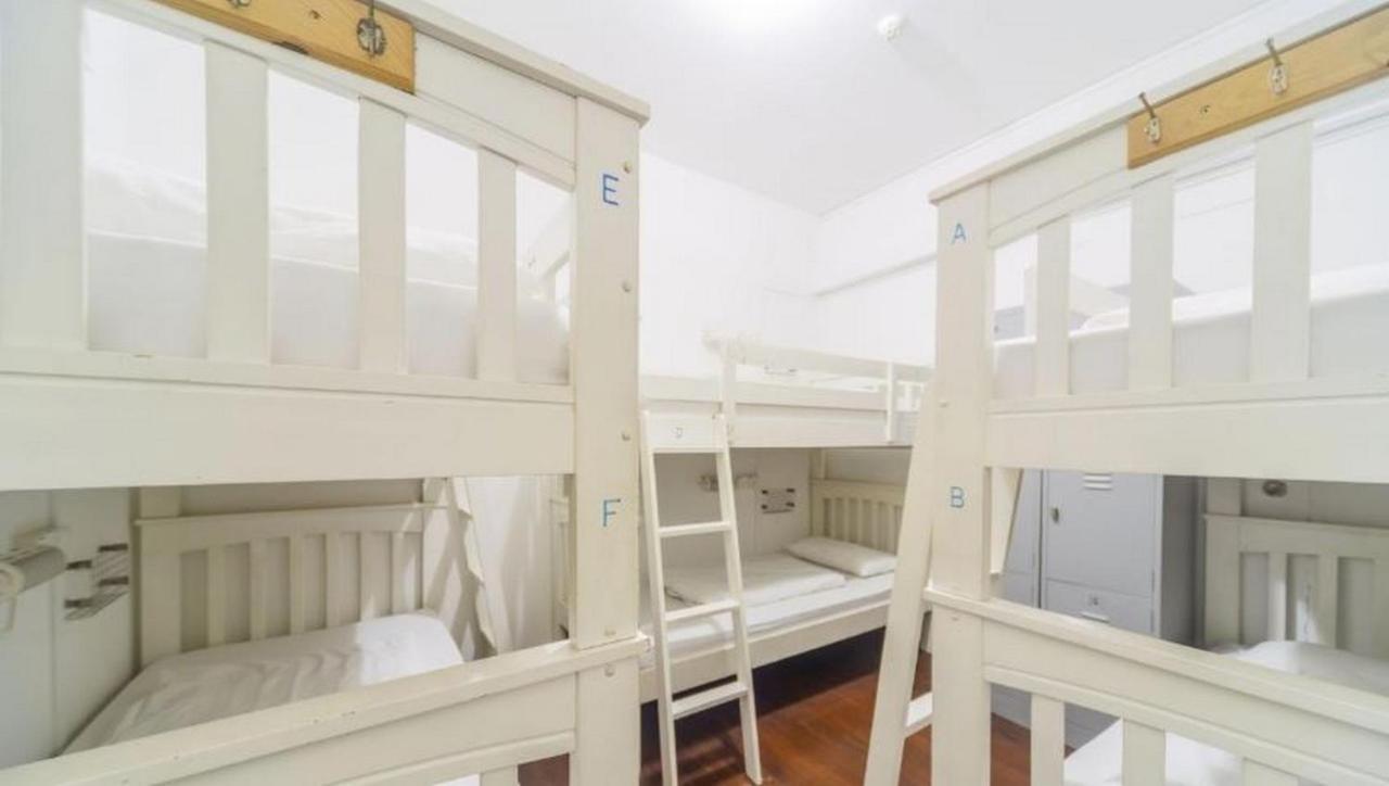 Beat Arts Hostel At Chinatown Singapore Exterior photo